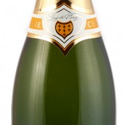 Bottoglia di champagne guydeforez reserve 2007
