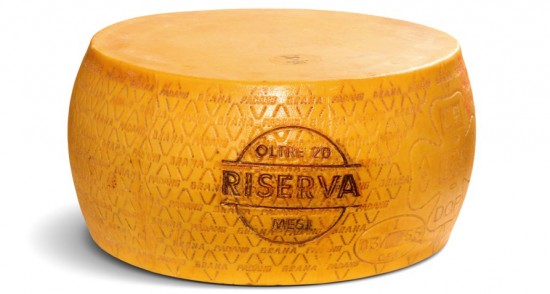 grana padano riserva e champagne