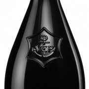 bottiglia di champagne La Grande Dame 2004 Brut Rosé