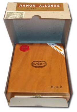 box "varnished" di Ramon Allones 898