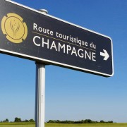 cartello che indica il giro turistico in champagne