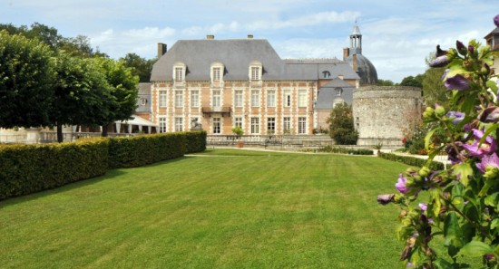 4-chateau-d-etoges